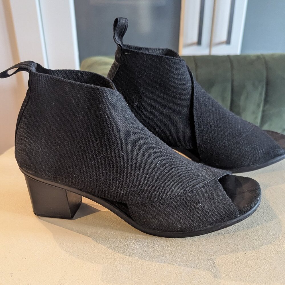 Ciutadella Open-Toe Bootie